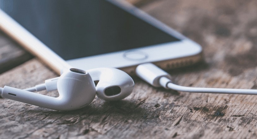 The Best Podcasts to Learn Spanish: 25 Amazing Shows for Learners